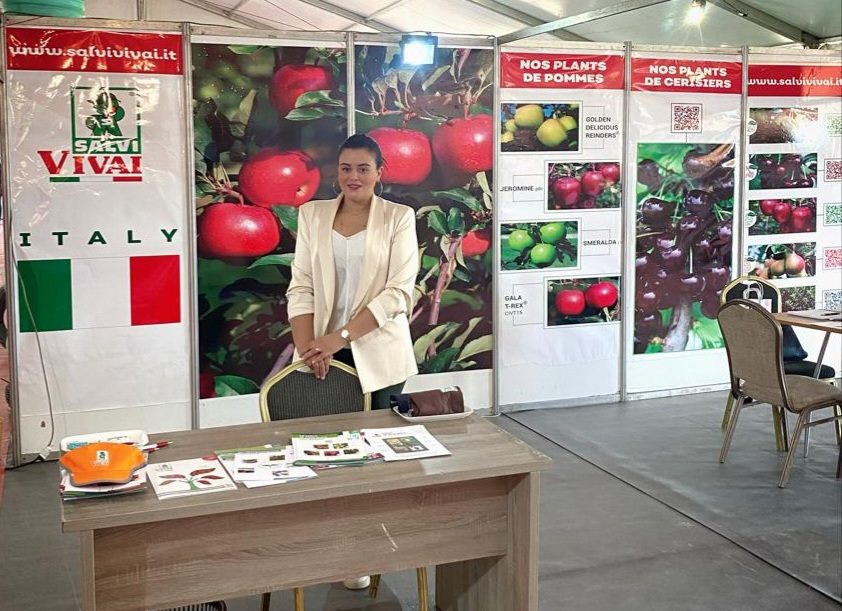 Lo stand di Salvi Vivai al salon national de la Pomme 2023 in Marocco